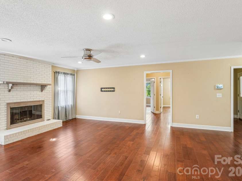 203 Royal Avenue, Albemarle, NC 28001.  MLS# CAR4401076, YatesRealty ID 36394. 