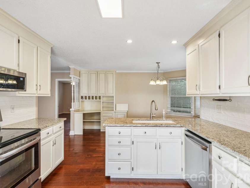 203 Royal Avenue, Albemarle, NC 28001.  MLS# CAR4401076, YatesRealty ID 36394. 