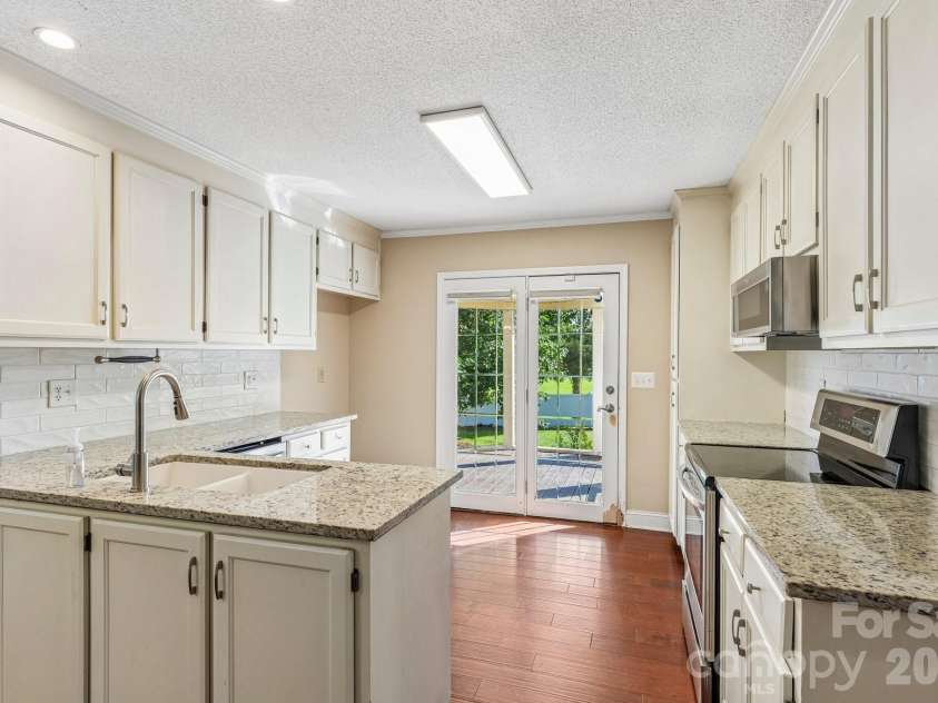 203 Royal Avenue, Albemarle, NC 28001.  MLS# CAR4401076, YatesRealty ID 36394. Kitchen