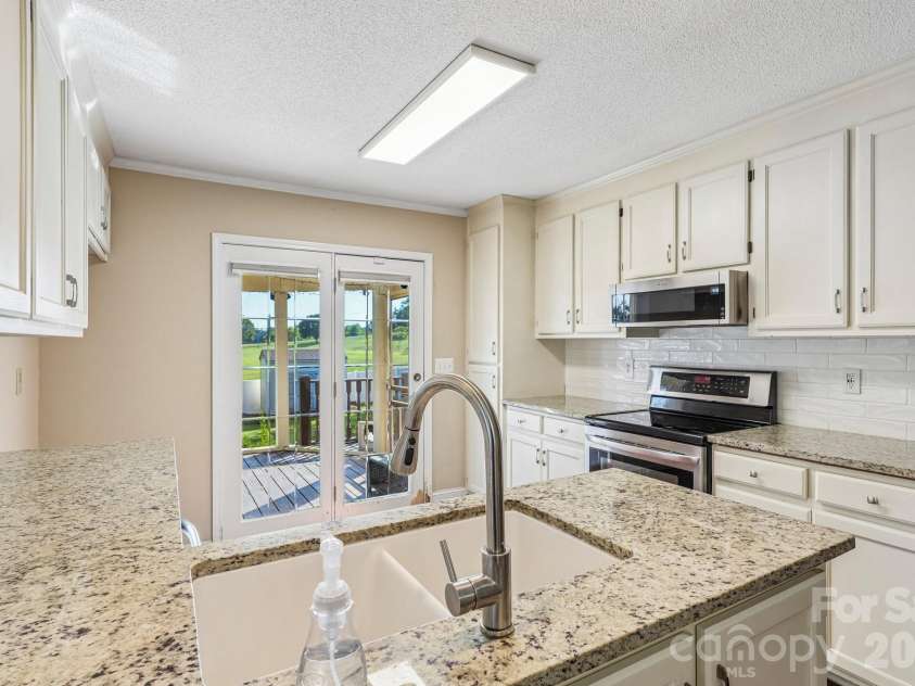 203 Royal Avenue, Albemarle, NC 28001.  MLS# CAR4401076, YatesRealty ID 36394. Kitchen