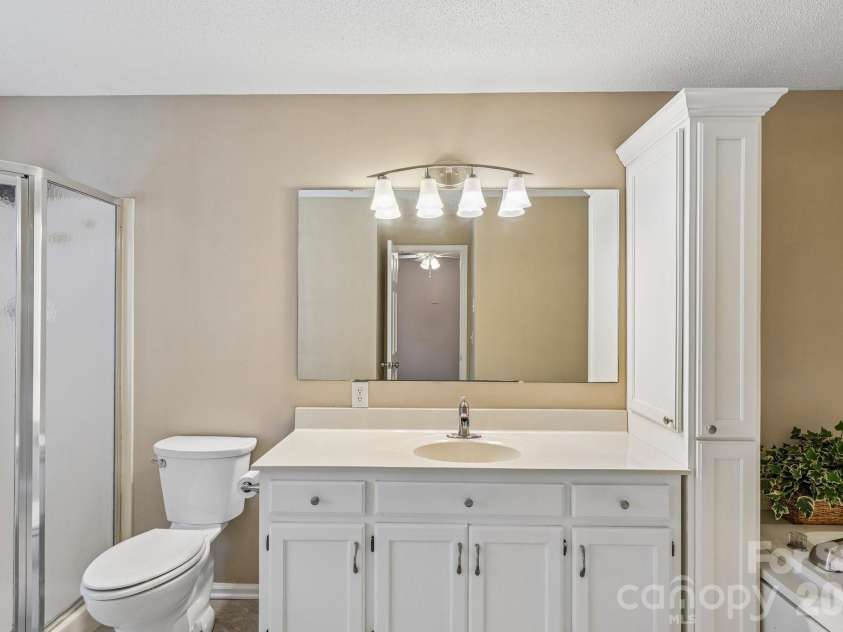 203 Royal Avenue, Albemarle, NC 28001.  MLS# CAR4401076, YatesRealty ID 36394. Primary Bath