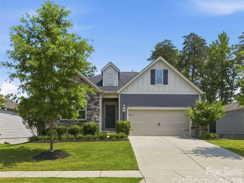 14419 Batteliere Drive, Charlotte, NC 28278.  MLS# CAR4400347, YatesRealty ID 36396. 