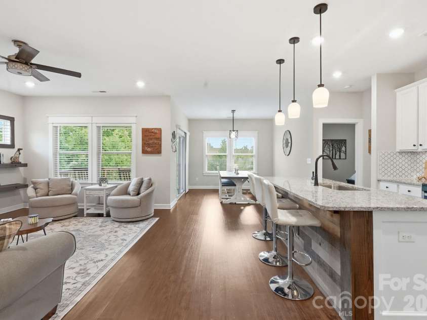 14419 Batteliere Drive, Charlotte, NC 28278.  MLS# CAR4400347, YatesRealty ID 36396. 
