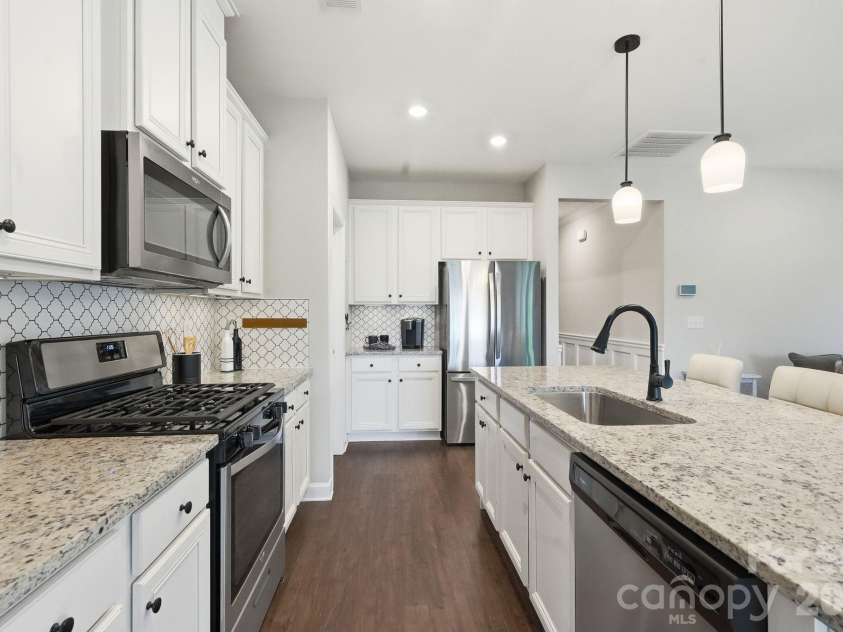 14419 Batteliere Drive, Charlotte, NC 28278.  MLS# CAR4400347, YatesRealty ID 36396. 