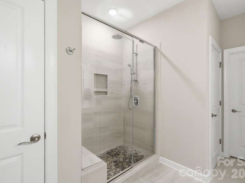 14419 Batteliere Drive, Charlotte, NC 28278.  MLS# CAR4400347, YatesRealty ID 36396. 