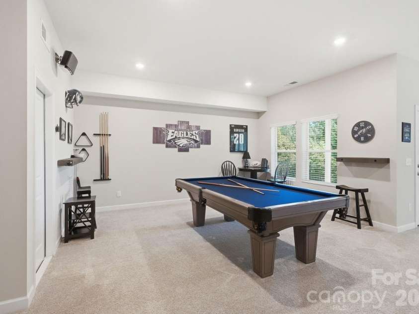 14419 Batteliere Drive, Charlotte, NC 28278.  MLS# CAR4400347, YatesRealty ID 36396. 