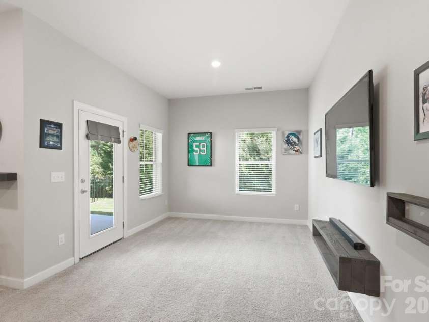 14419 Batteliere Drive, Charlotte, NC 28278.  MLS# CAR4400347, YatesRealty ID 36396. 