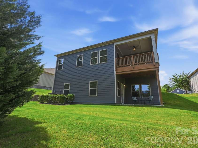 14419 Batteliere Drive, Charlotte, NC 28278.  MLS# CAR4400347, YatesRealty ID 36396. 