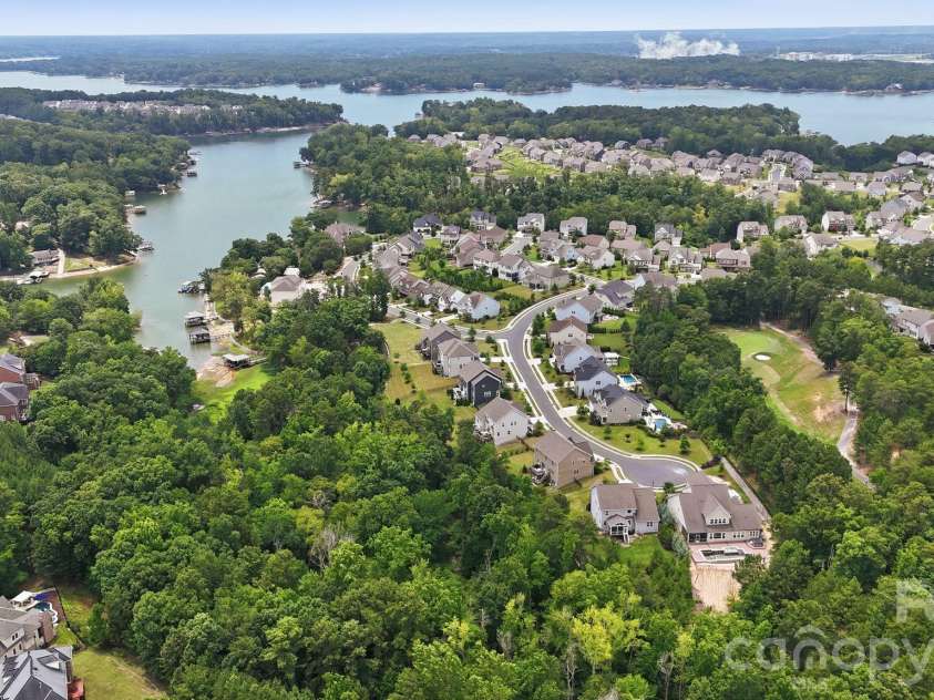 14419 Batteliere Drive, Charlotte, NC 28278.  MLS# CAR4400347, YatesRealty ID 36396. 