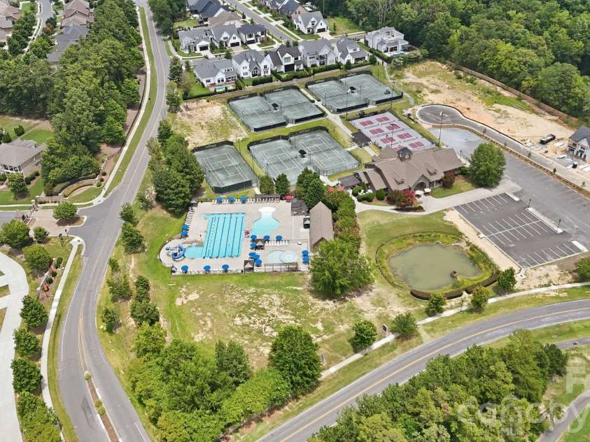 14419 Batteliere Drive, Charlotte, NC 28278.  MLS# CAR4400347, YatesRealty ID 36396. Amenities