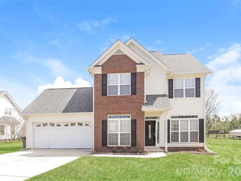 104 Lenox Lane, Monroe, NC 28110.  MLS# CAR4402867, YatesRealty ID 36397. 