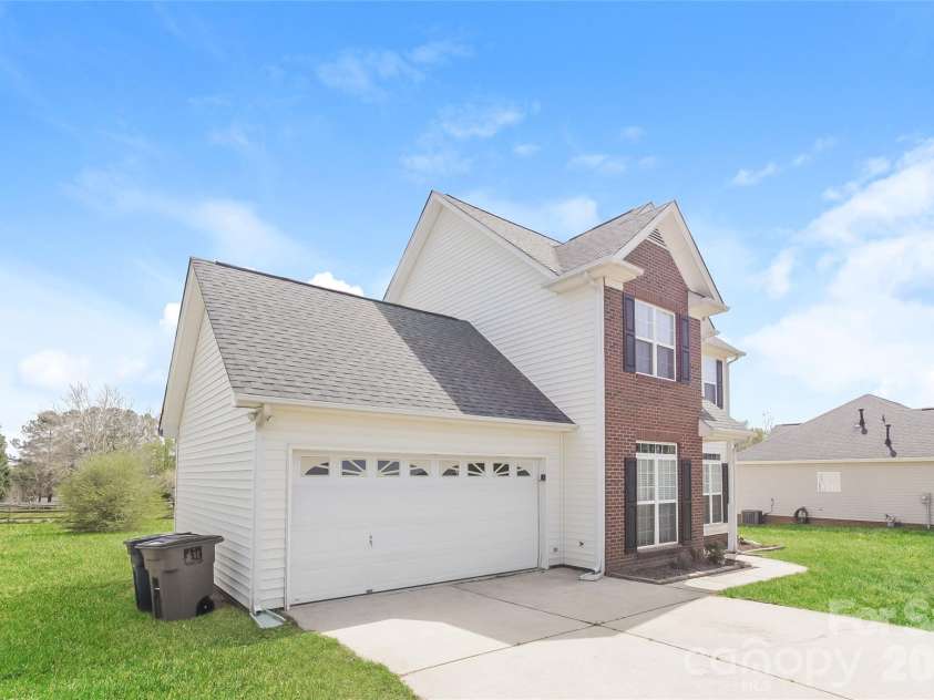 104 Lenox Lane, Monroe, NC 28110.  MLS# CAR4402867, YatesRealty ID 36397. 