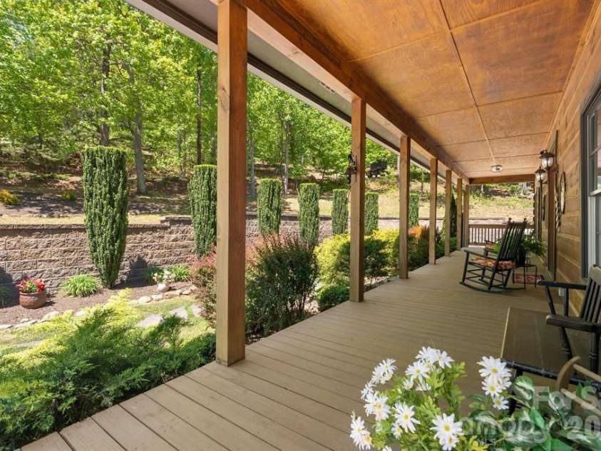 240 Morning Ride Drive, Columbus, NC 28722.  MLS# CAR4377490, YatesRealty ID 36398. 