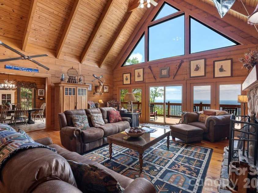 240 Morning Ride Drive, Columbus, NC 28722.  MLS# CAR4377490, YatesRealty ID 36398. 