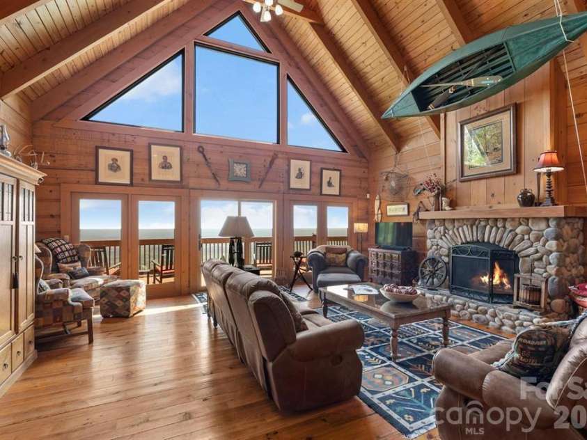 240 Morning Ride Drive, Columbus, NC 28722.  MLS# CAR4377490, YatesRealty ID 36398. 
