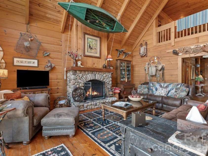 240 Morning Ride Drive, Columbus, NC 28722.  MLS# CAR4377490, YatesRealty ID 36398. 