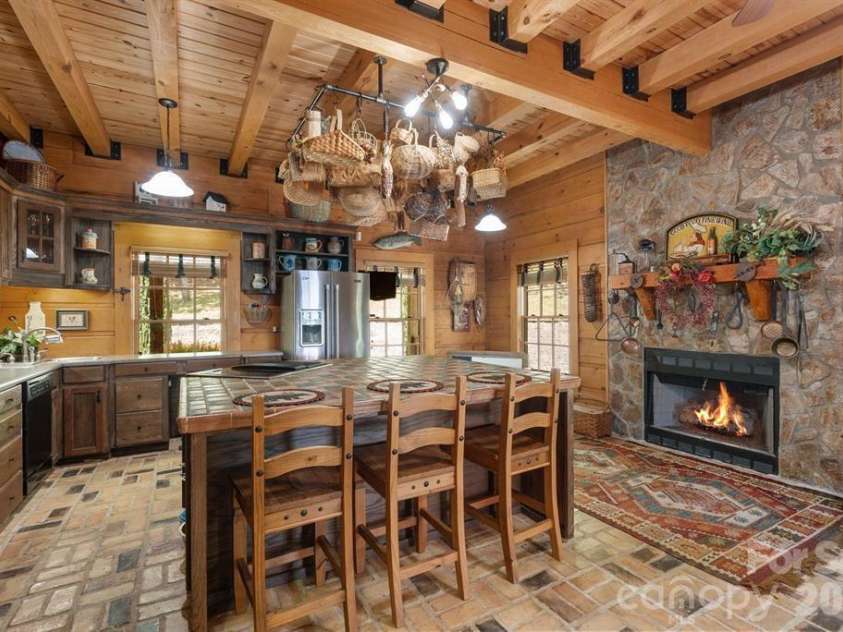 240 Morning Ride Drive, Columbus, NC 28722.  MLS# CAR4377490, YatesRealty ID 36398. 