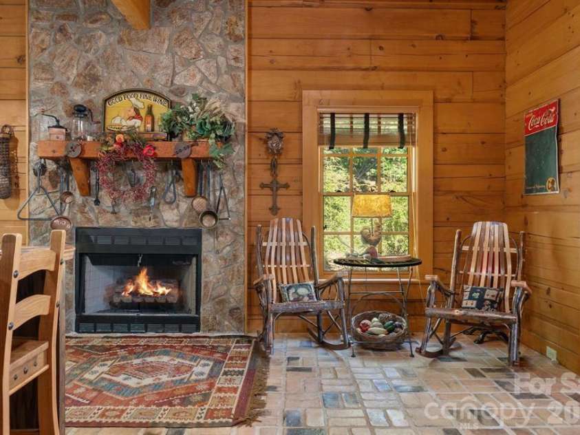 240 Morning Ride Drive, Columbus, NC 28722.  MLS# CAR4377490, YatesRealty ID 36398. 