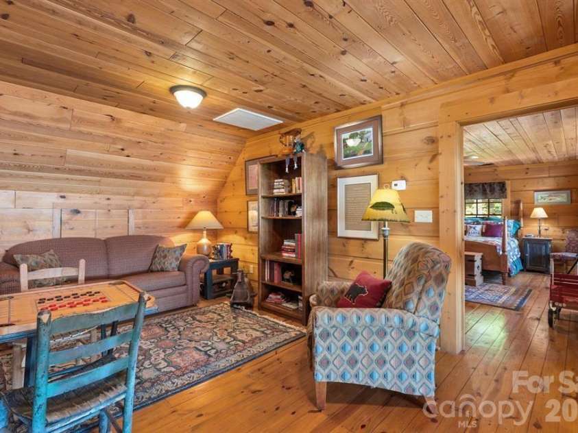 240 Morning Ride Drive, Columbus, NC 28722.  MLS# CAR4377490, YatesRealty ID 36398. 
