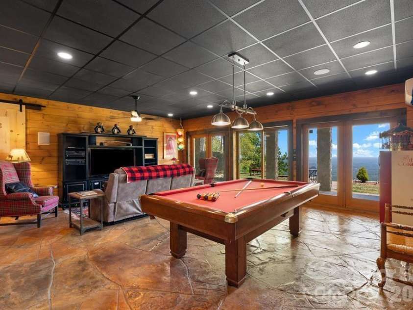 240 Morning Ride Drive, Columbus, NC 28722.  MLS# CAR4377490, YatesRealty ID 36398. 