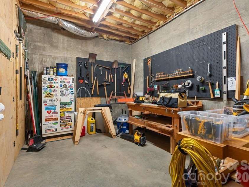 240 Morning Ride Drive, Columbus, NC 28722.  MLS# CAR4377490, YatesRealty ID 36398. 