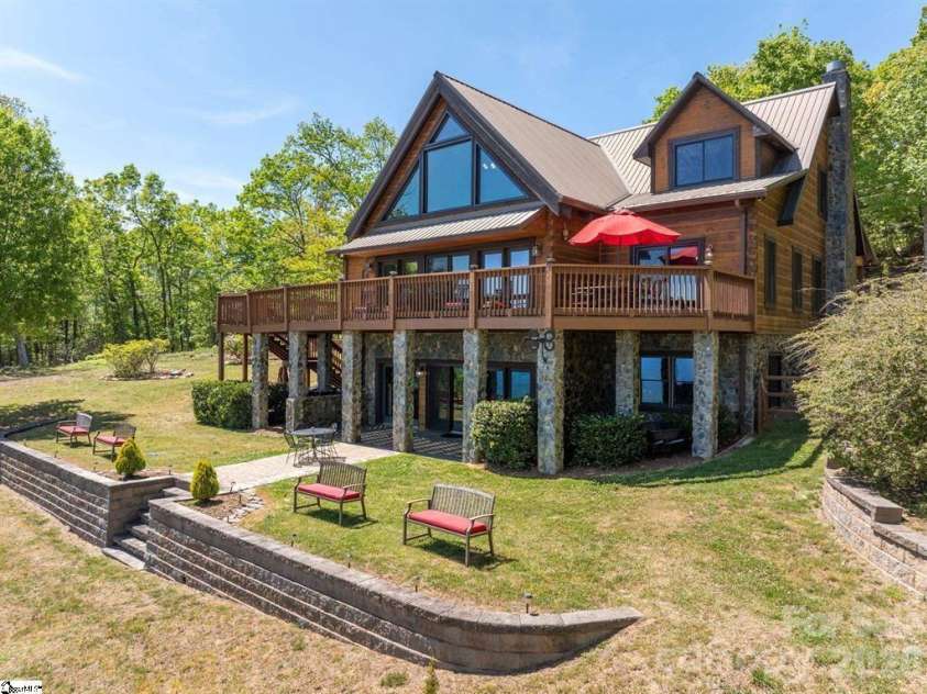 240 Morning Ride Drive, Columbus, NC 28722.  MLS# CAR4377490, YatesRealty ID 36398. 