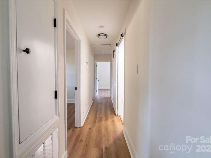 1210 29th Avenue Drive, Hickory, NC 28601.  MLS# CAR4312160, YatesRealty ID 364. 