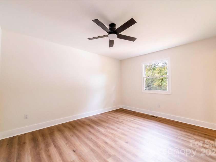 1210 29th Avenue Drive, Hickory, NC 28601.  MLS# CAR4312160, YatesRealty ID 364. Primary bedroom