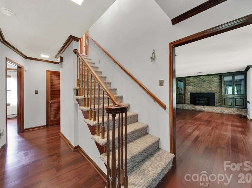 5913 Tom Query Road, Charlotte, NC 28213.  MLS# CAR4378237, YatesRealty ID 36400. 