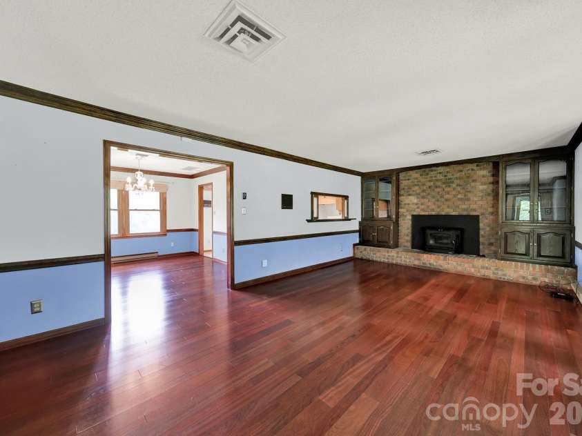 5913 Tom Query Road, Charlotte, NC 28213.  MLS# CAR4378237, YatesRealty ID 36400. 