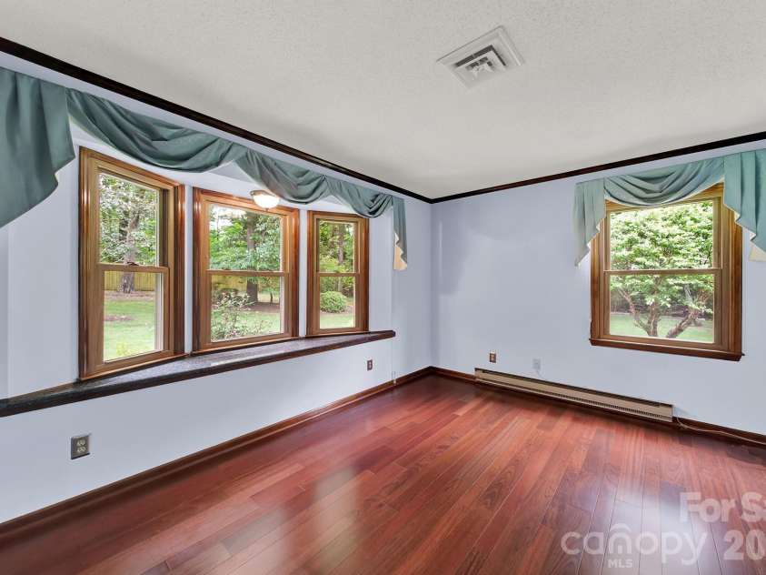 5913 Tom Query Road, Charlotte, NC 28213.  MLS# CAR4378237, YatesRealty ID 36400. 