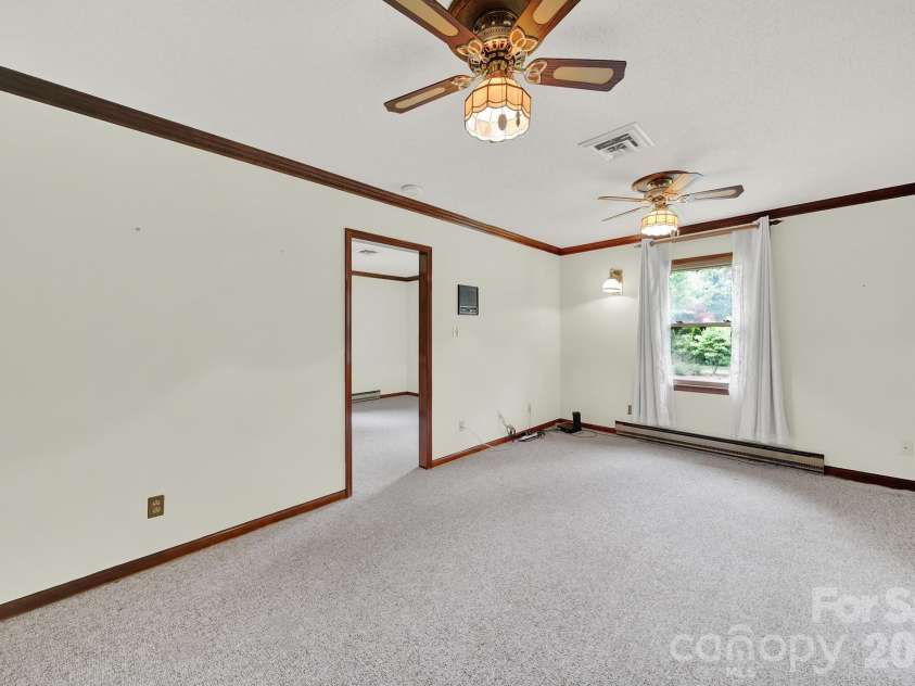 5913 Tom Query Road, Charlotte, NC 28213.  MLS# CAR4378237, YatesRealty ID 36400. 