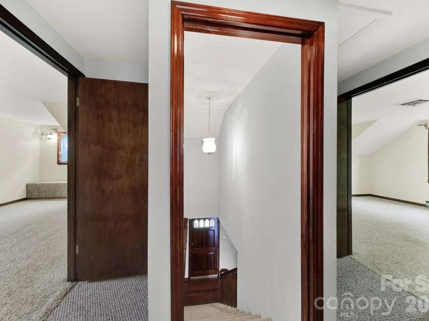 5913 Tom Query Road, Charlotte, NC 28213.  MLS# CAR4378237, YatesRealty ID 36400. 