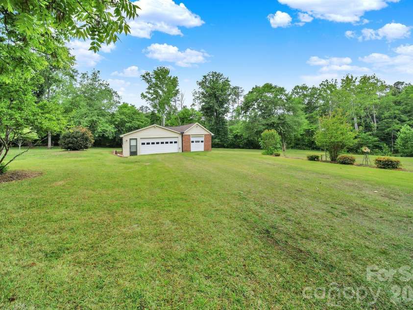 5913 Tom Query Road, Charlotte, NC 28213.  MLS# CAR4378237, YatesRealty ID 36400. 