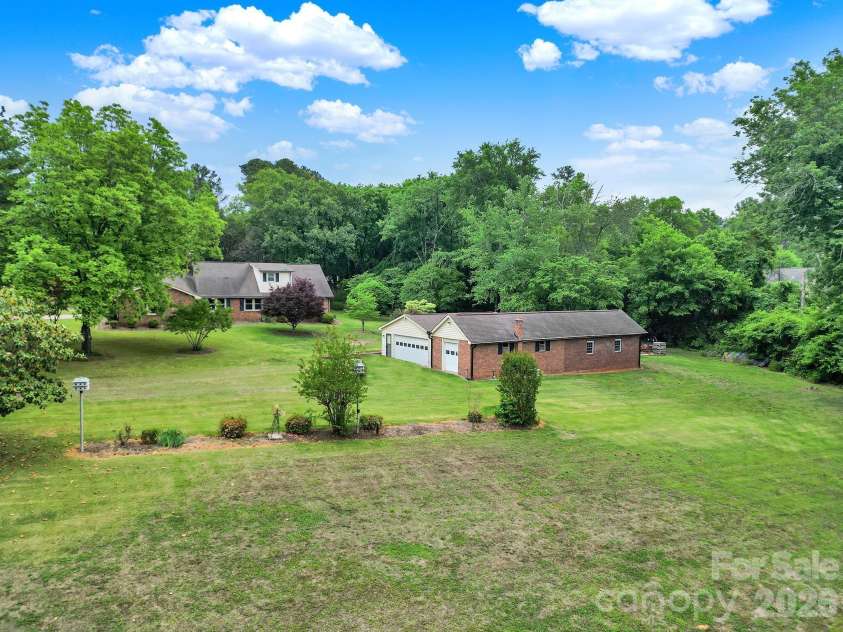 5913 Tom Query Road, Charlotte, NC 28213.  MLS# CAR4378237, YatesRealty ID 36400. 