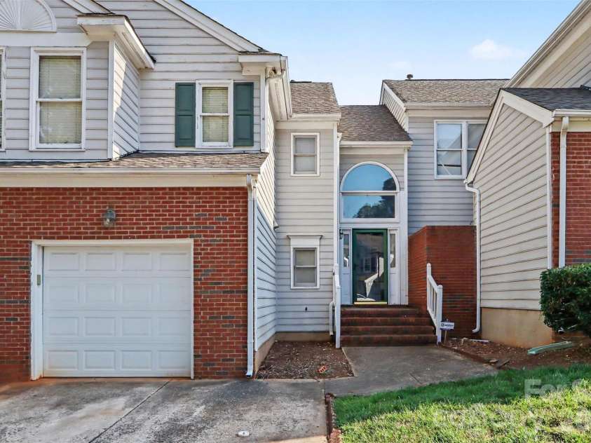 8606 Fox Chase Lane, Charlotte, NC 28269.  MLS# CAR4398619, YatesRealty ID 36401. 