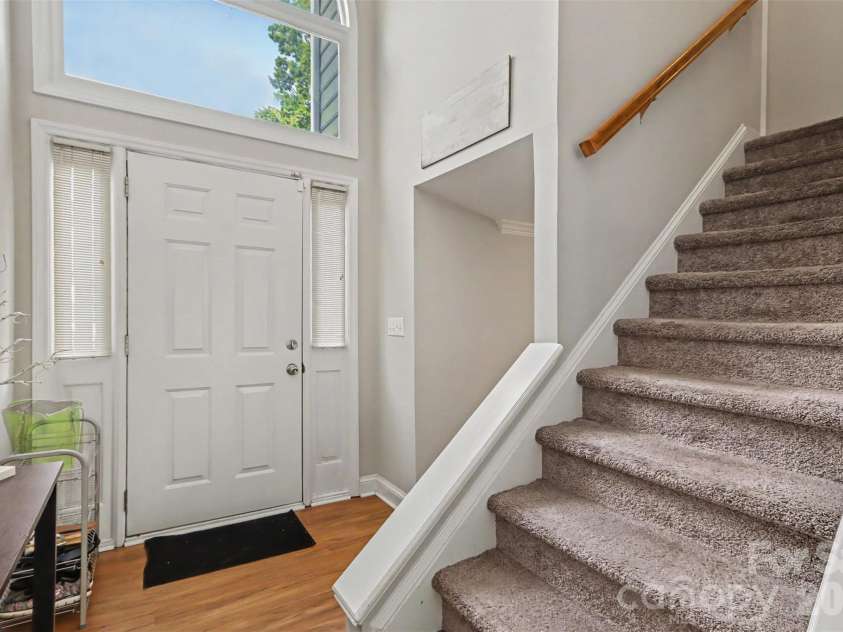 8606 Fox Chase Lane, Charlotte, NC 28269.  MLS# CAR4398619, YatesRealty ID 36401. 