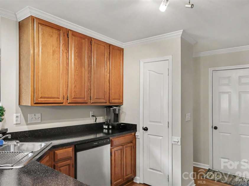 8606 Fox Chase Lane, Charlotte, NC 28269.  MLS# CAR4398619, YatesRealty ID 36401. 