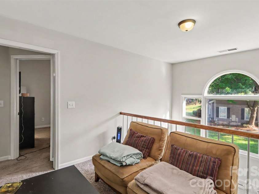 8606 Fox Chase Lane, Charlotte, NC 28269.  MLS# CAR4398619, YatesRealty ID 36401. 
