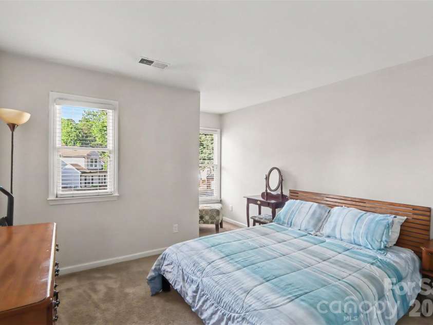 8606 Fox Chase Lane, Charlotte, NC 28269.  MLS# CAR4398619, YatesRealty ID 36401. 