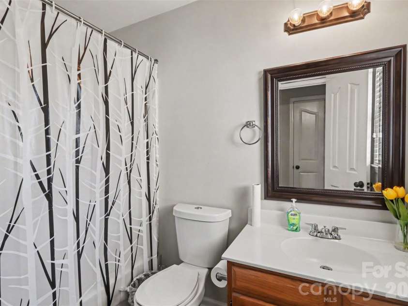 8606 Fox Chase Lane, Charlotte, NC 28269.  MLS# CAR4398619, YatesRealty ID 36401. 