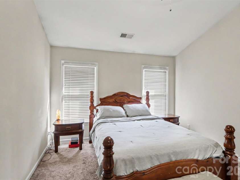 8606 Fox Chase Lane, Charlotte, NC 28269.  MLS# CAR4398619, YatesRealty ID 36401. 