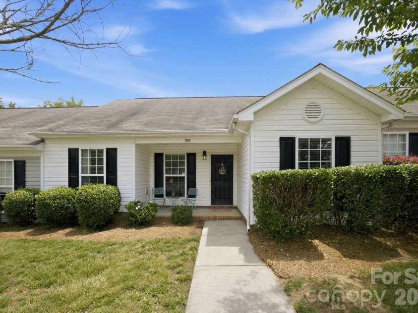 310 Gamesford Lane, Fort Mill, SC 29715.  MLS# CAR4397806, YatesRealty ID 36403. Front Entry
