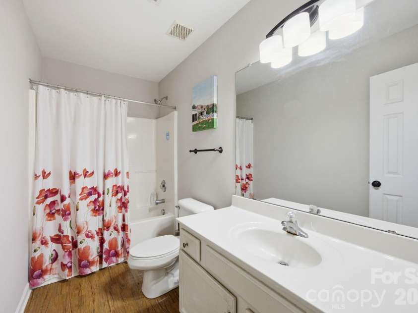 310 Gamesford Lane, Fort Mill, SC 29715.  MLS# CAR4397806, YatesRealty ID 36403. Primary En-Suite