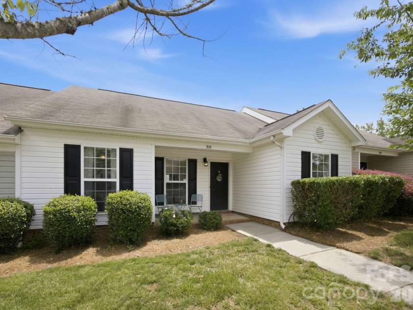 310 Gamesford Lane, Fort Mill, SC 29715.  MLS# CAR4397806, YatesRealty ID 36403. Welcome Home!