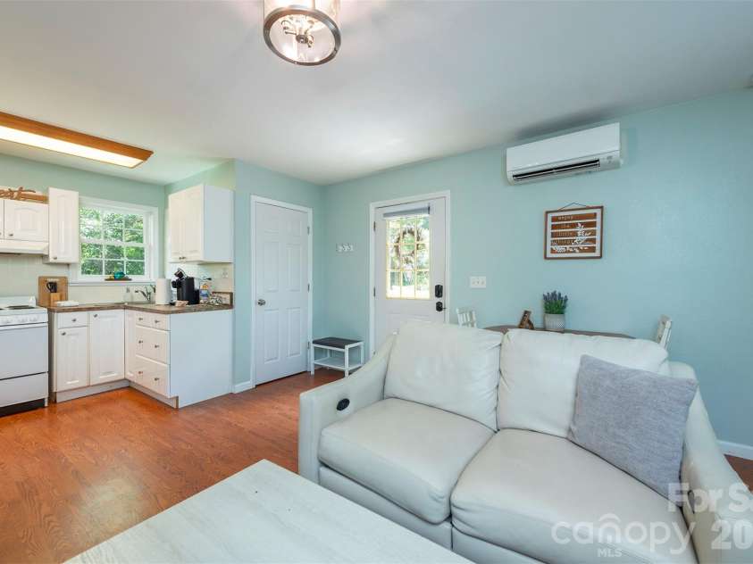223 Davidson Road, Swannanoa, NC 28778.  MLS# CAR4400433, YatesRealty ID 36405. 