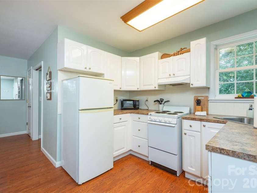 223 Davidson Road, Swannanoa, NC 28778.  MLS# CAR4400433, YatesRealty ID 36405. 