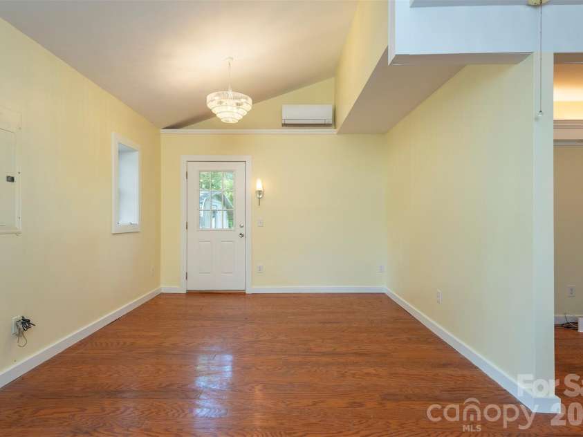 223 Davidson Road, Swannanoa, NC 28778.  MLS# CAR4400433, YatesRealty ID 36405. 