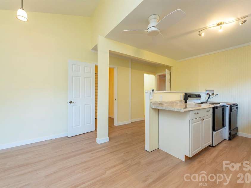 223 Davidson Road, Swannanoa, NC 28778.  MLS# CAR4400433, YatesRealty ID 36405. 
