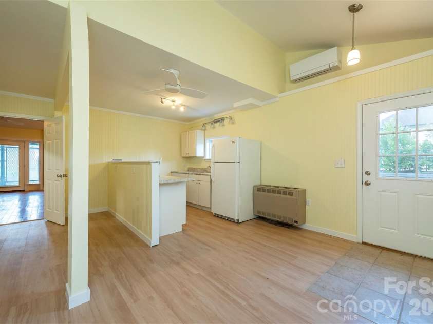 223 Davidson Road, Swannanoa, NC 28778.  MLS# CAR4400433, YatesRealty ID 36405. 
